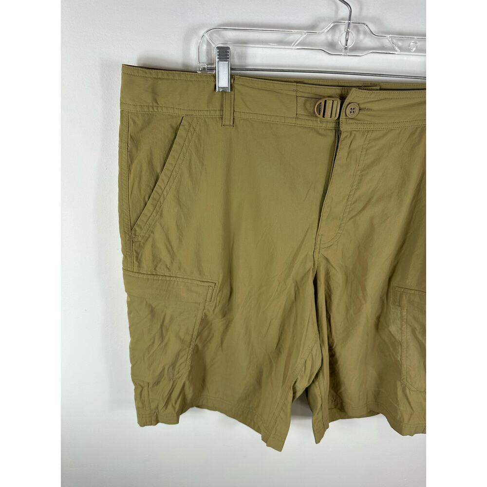 REI Co-op Tan Belted Nylon Cargo Shorts Size 40 Hiking Outdoor Breathable - Picture 10 of 13